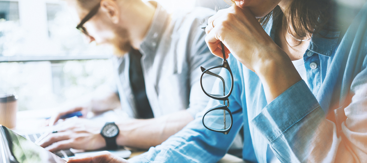 Laumen Optik: Frau mit Brille